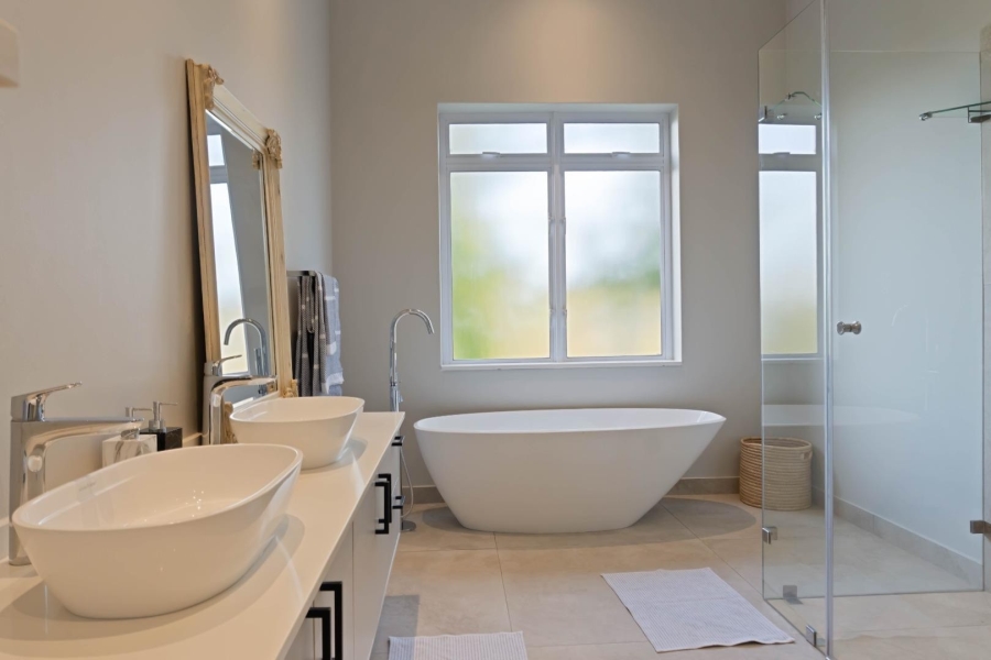 5 Bedroom Property for Sale in Val De Vie Estate Western Cape